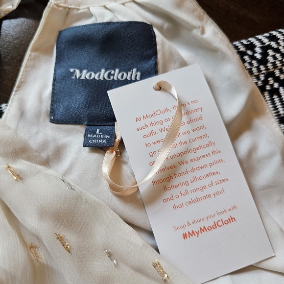 NWT Modcloth Illuminated Elegance Chiffon Halter Maxi Dress, Size L - Picture 13 of 16